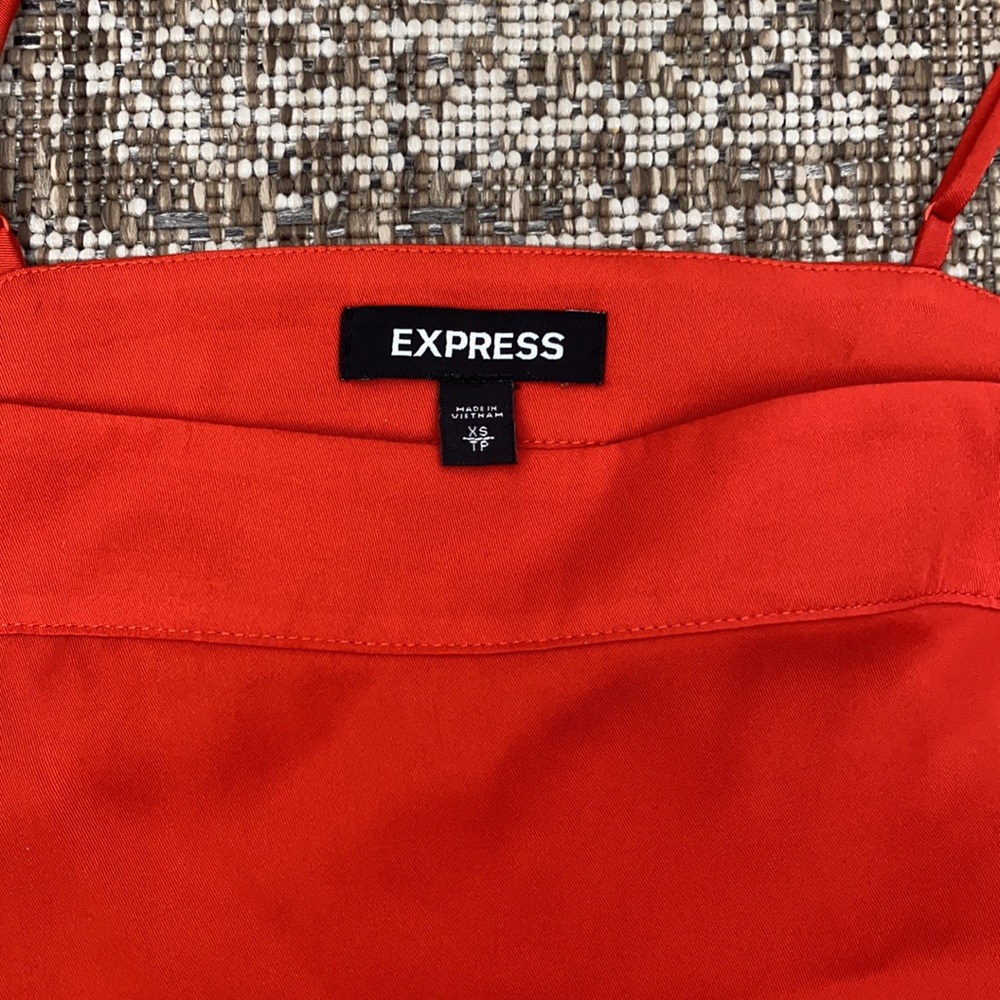Express Top - Picture 2 of 2